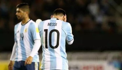  法甲金靴争夺战梅西领跑射手榜首  